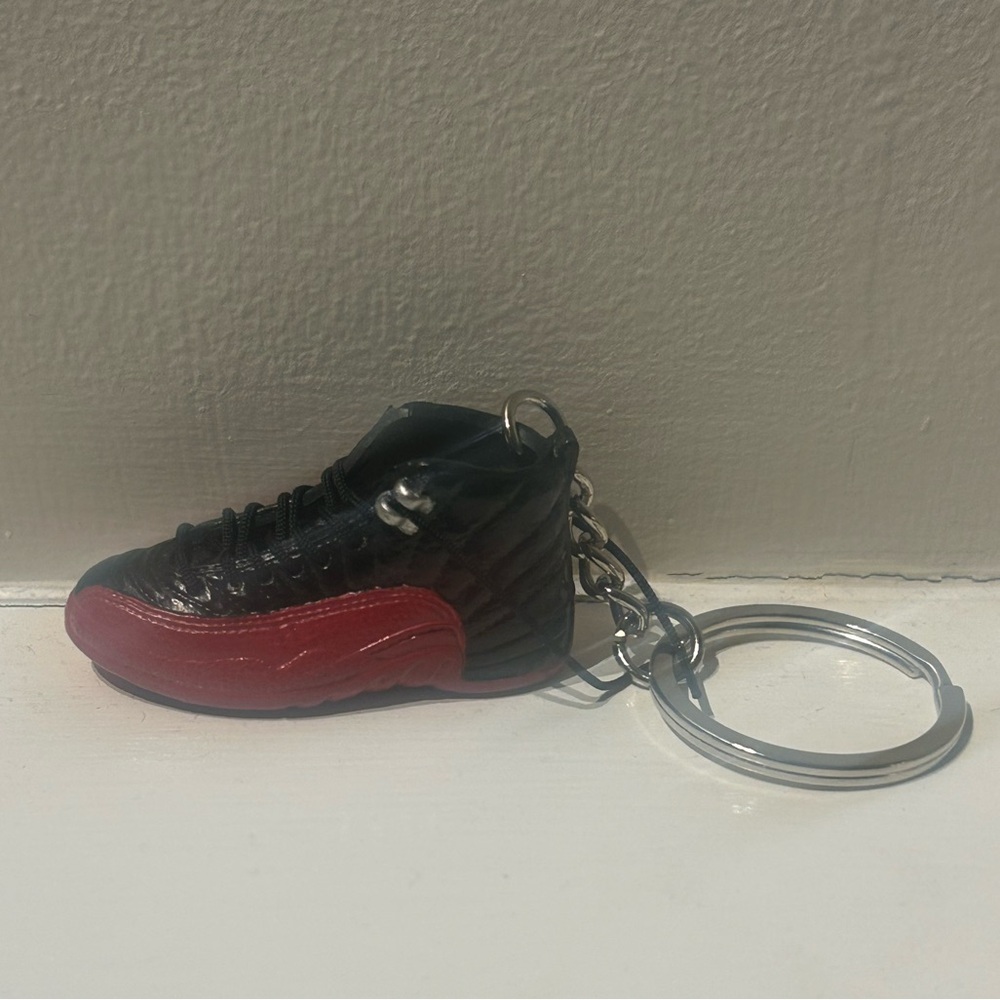 Jordan XII 3D Keychain - Picture 3 of 4